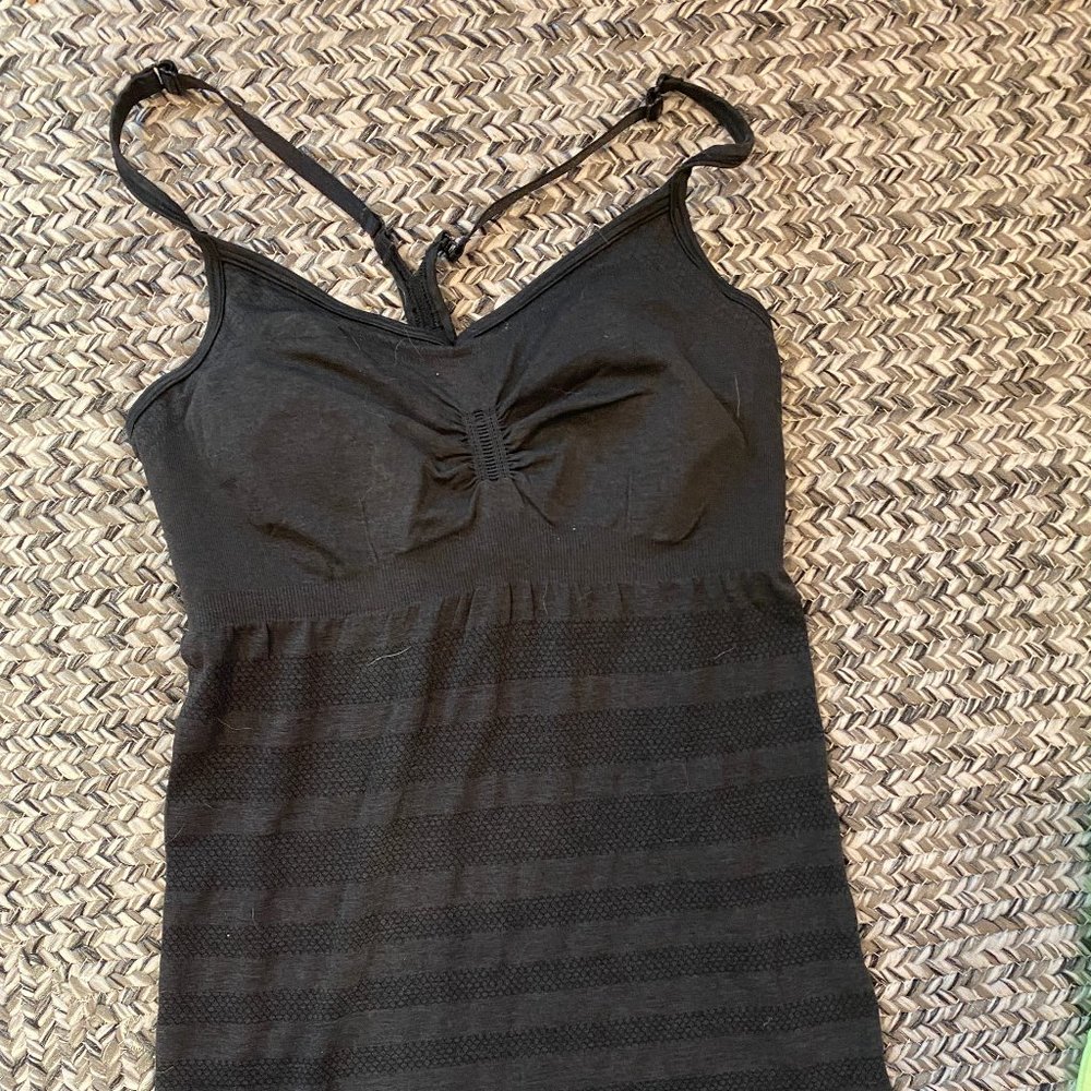 Lululemon Tank -ebb & Flow ? Dark Grey/Black - Size 6